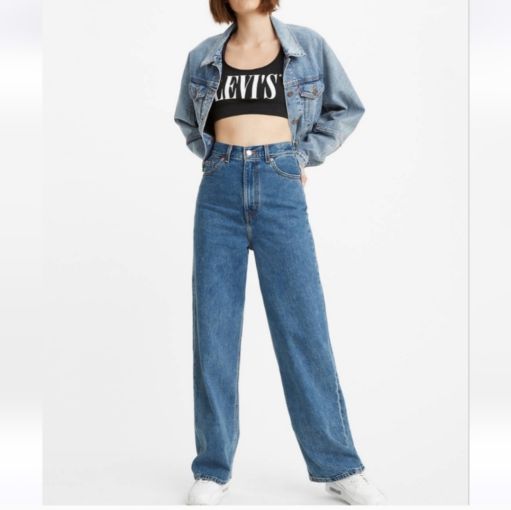 Levi's Women's Classic Blue Wide-Leg Jeans - Picture 2 of 7